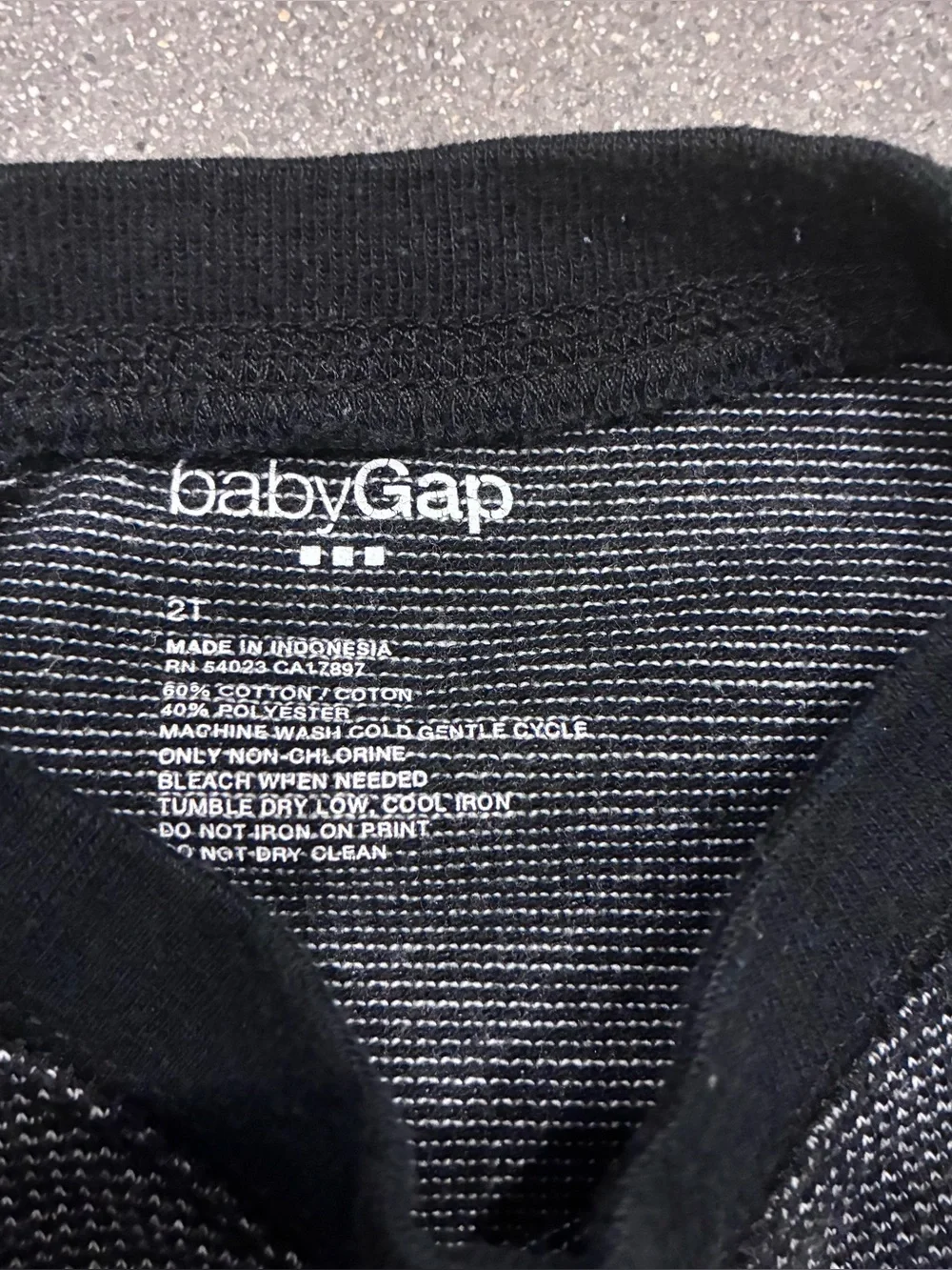 Gap‎ 2T Long Sleeve Shirt Bundle Top Casual Navy Wild Adventure Charcoal Heather
